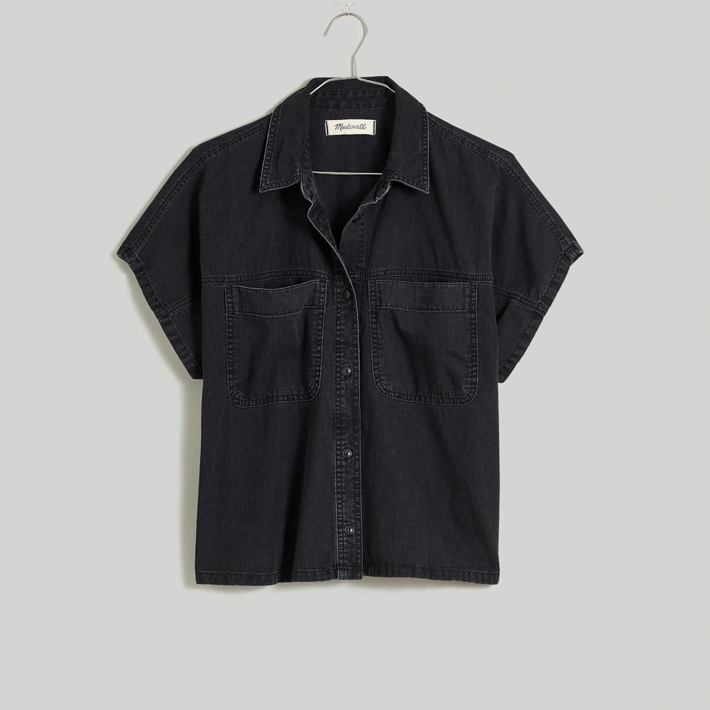Madewell Denim Slanted-Yoke Crop Button-Up Shirt in Lunar Wash